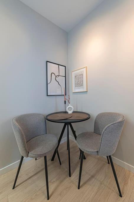 Lovely 1Bd Central Apartment By Hostlovers Kaunas Buitenkant foto